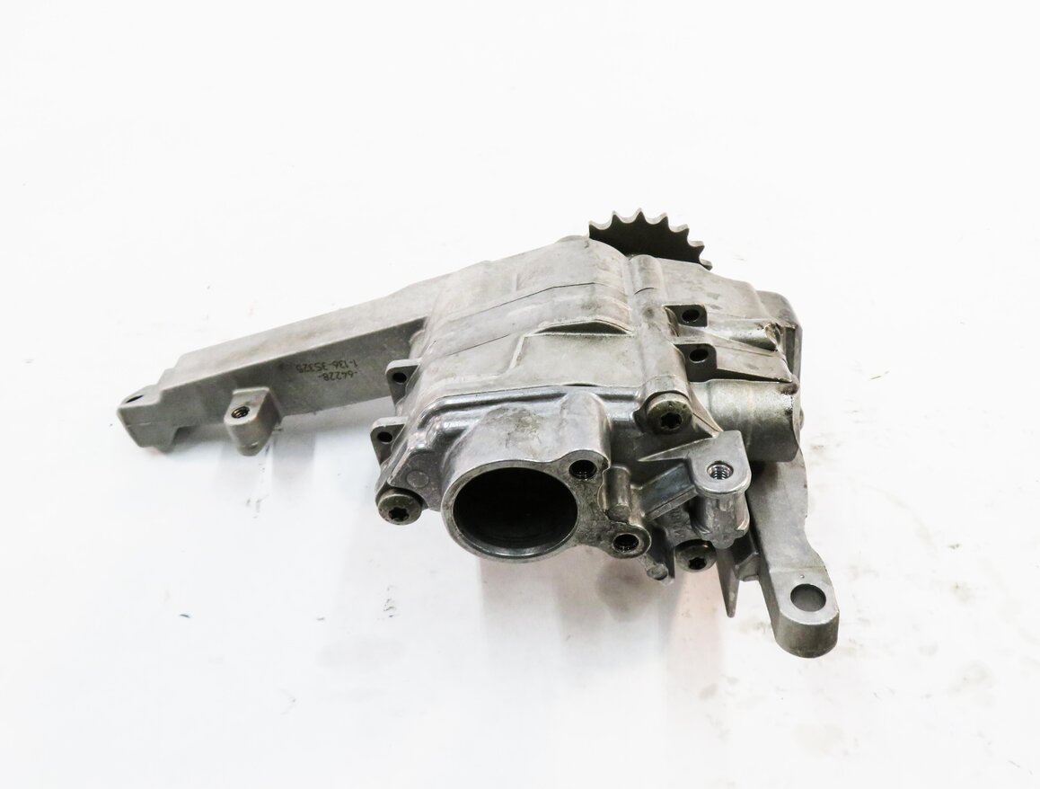 Thumbnail 5: 2012 MERCEDES ML350 (W166) 3.0L OM642 DIESEL ENGINE - OIL PUMP