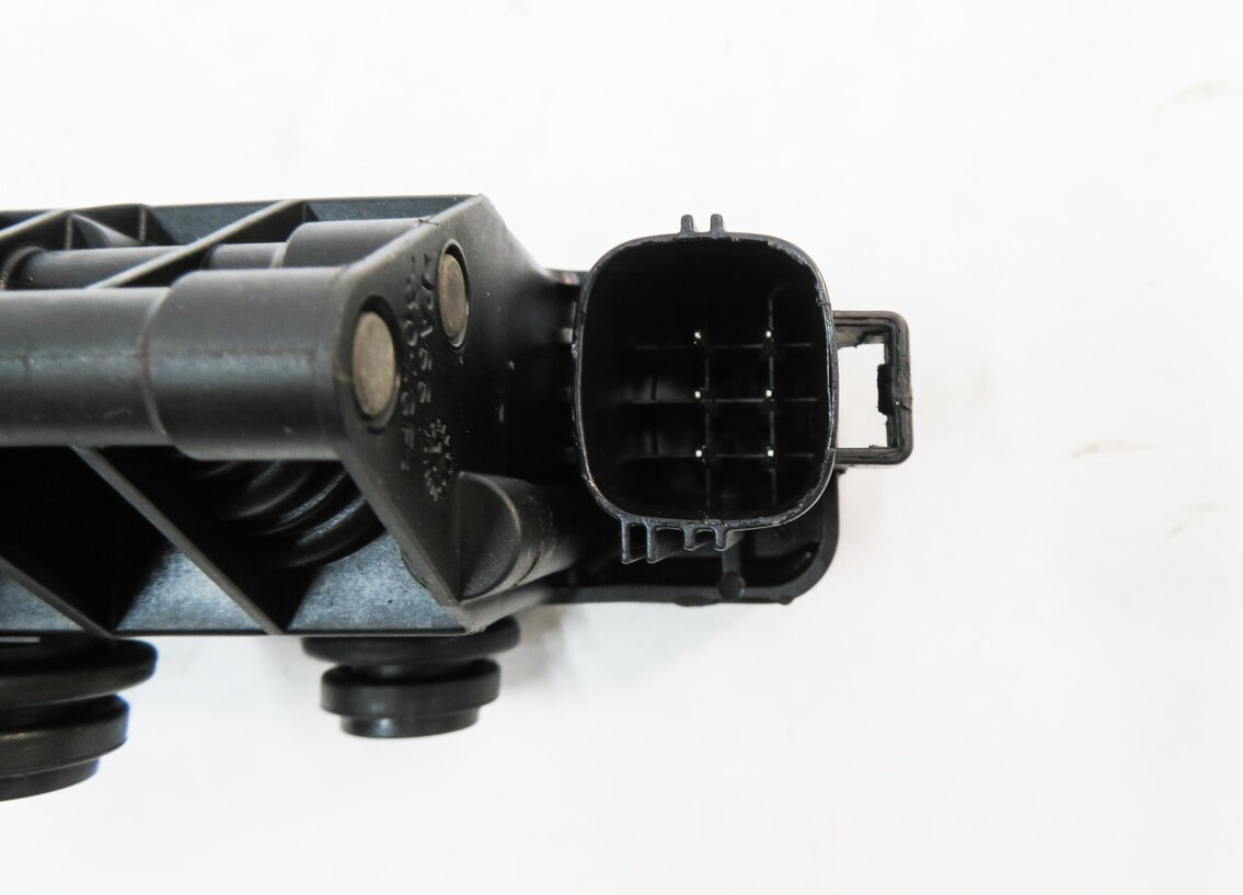 Thumbnail 11: 2007 RANGE ROVER SPORT (L320) AIR SUSPENSION VALVE BLOCK SET-3