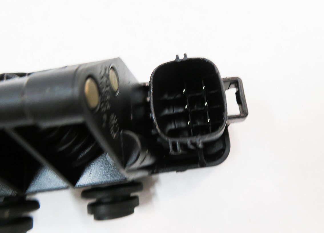 Thumbnail 6: 2007 RANGE ROVER SPORT (L320) AIR SUSPENSION VALVE BLOCK SET-3