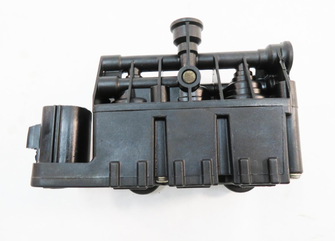 Thumbnail 9: 2007 RANGE ROVER SPORT (L320) AIR SUSPENSION VALVE BLOCK SET-3