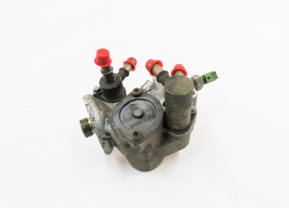 Thumbnail 5: 2007 RANGE ROVER SPORT (L320) 4.2L SUPERCHARGED ENGINE - OIL FILTER ADAPTER