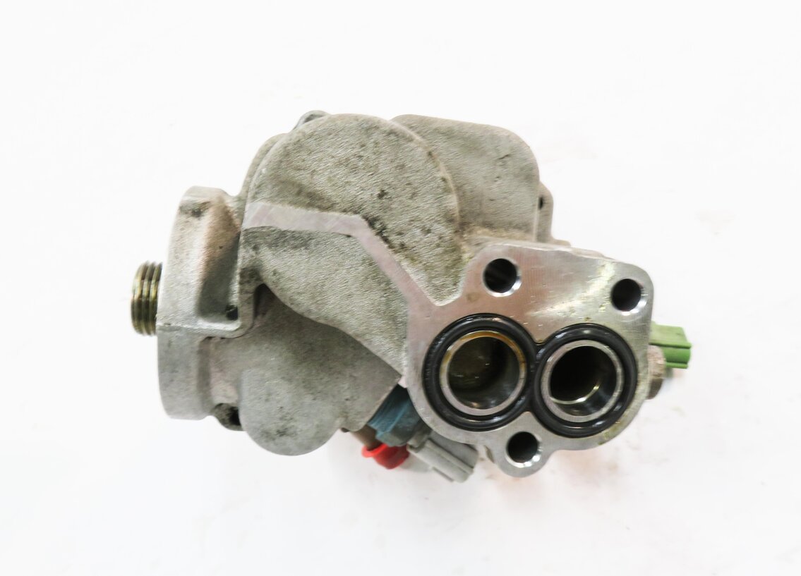 Thumbnail 7: 2007 RANGE ROVER SPORT (L320) 4.2L SUPERCHARGED ENGINE - OIL FILTER ADAPTER