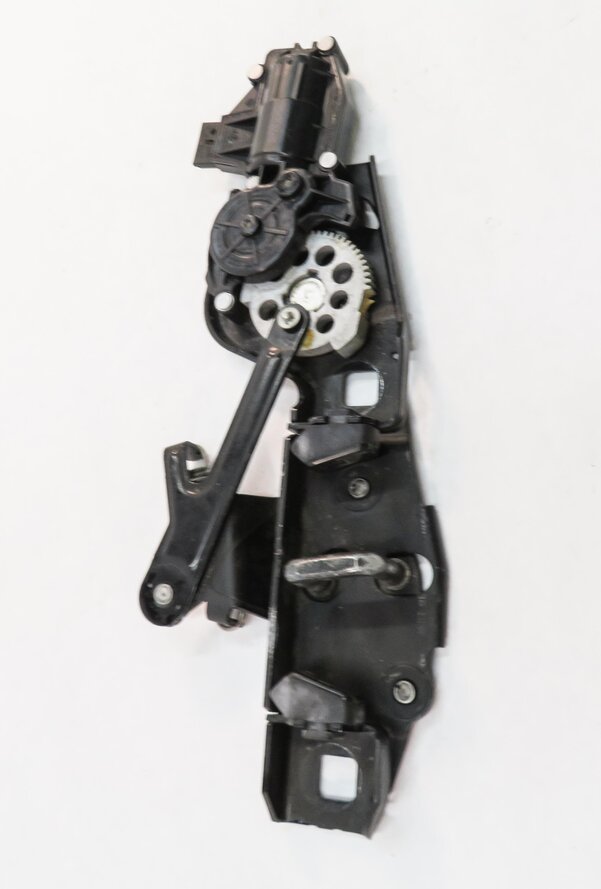 Thumbnail 4: 2007 RANGE ROVER SPORT (L320) REAR TRUNK LOCK LATCH ACTUATOR MOTOR STRIKER PLATE