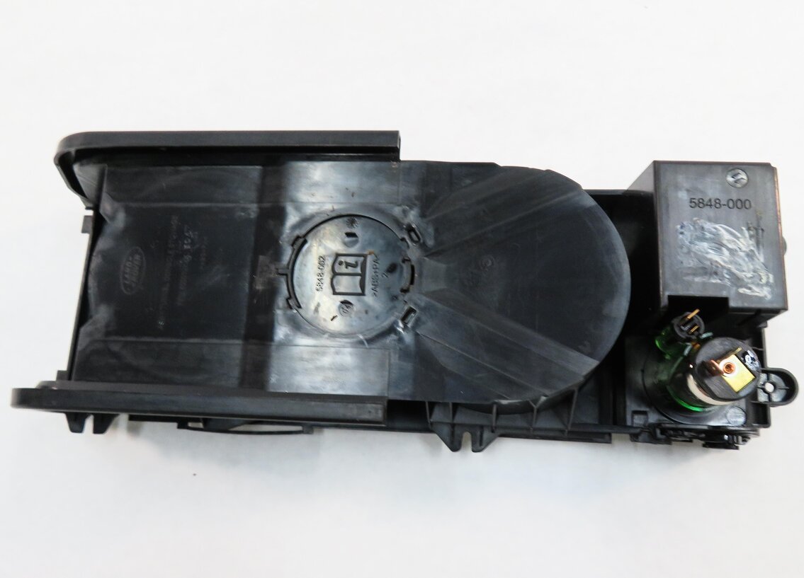 Thumbnail 8: 2007 RANGE ROVER SPORT (L320) FRONT CENTER CONSOLE CUP HOLDER w/ INSERTS & 12v
