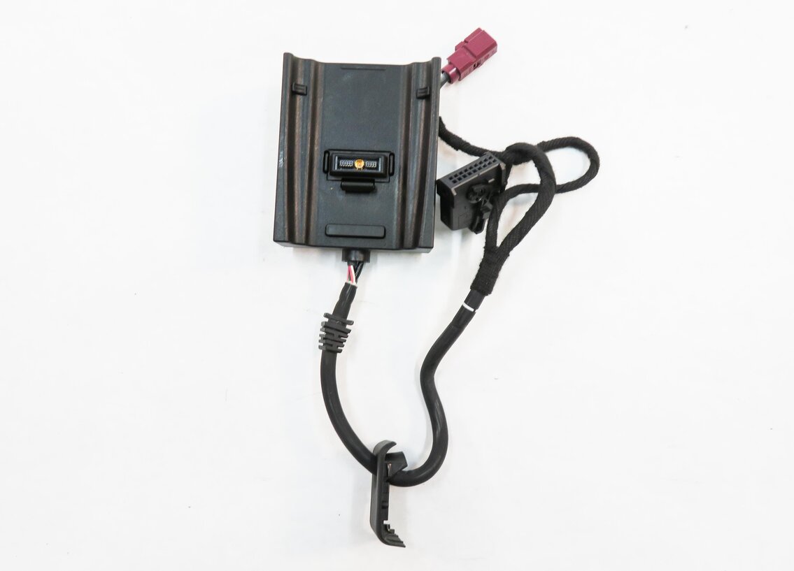 Thumbnail 2: 2007 RANGE ROVER SPORT (L320) FRONT CENTER CONSOLE PHONE DOCK