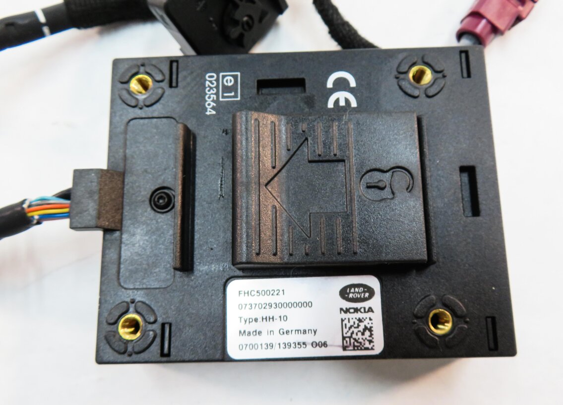 Thumbnail 6: 2007 RANGE ROVER SPORT (L320) FRONT CENTER CONSOLE PHONE DOCK