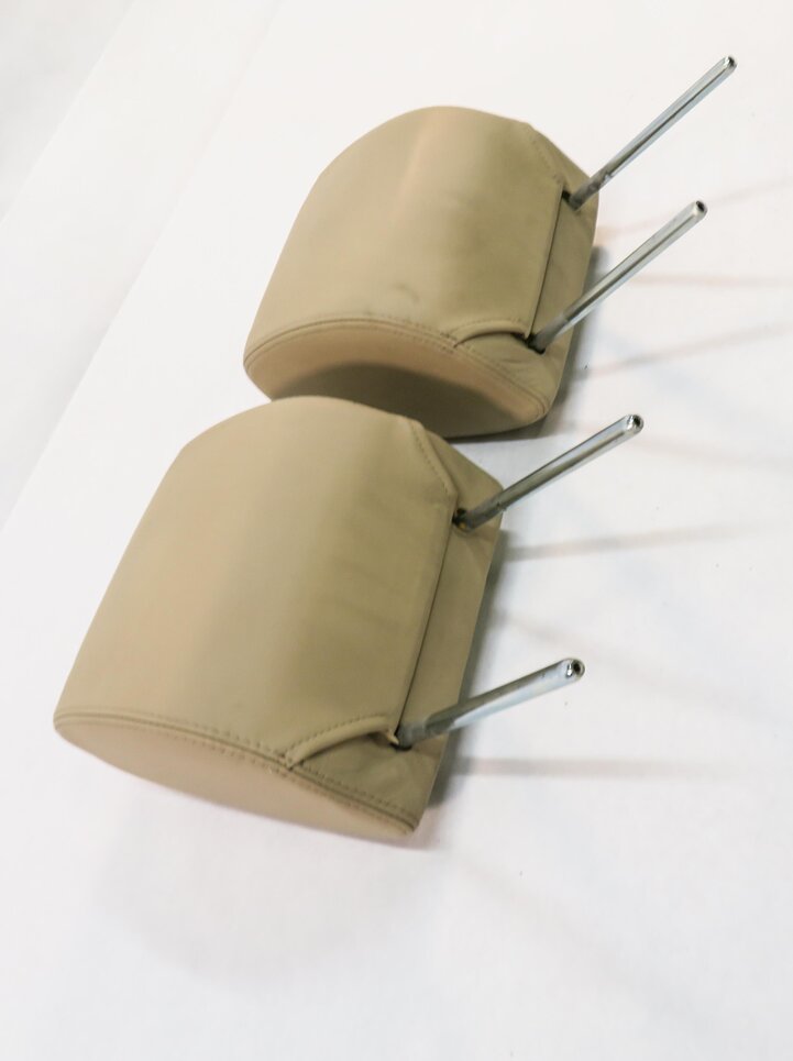 Thumbnail 3: 2007 RANGE ROVER SPORT (L320) FRONT LEFT & RIGHT SEAT HEADREST SET-2 (BEIGE)