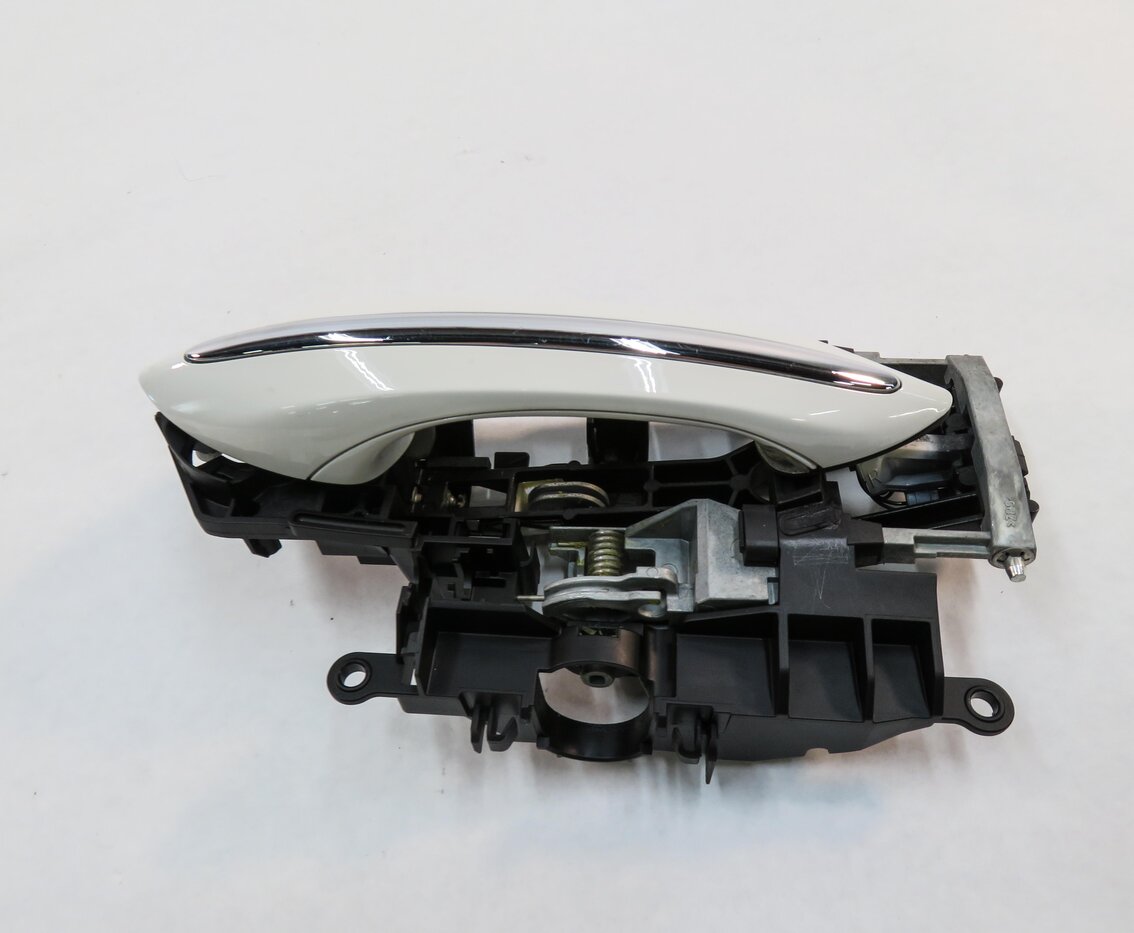 Thumbnail 5: 09-18 BMW 528i 535i 550i 740i 750i 760i RIGHT REAR COMFORT DOOR HANDLE (WHITE)