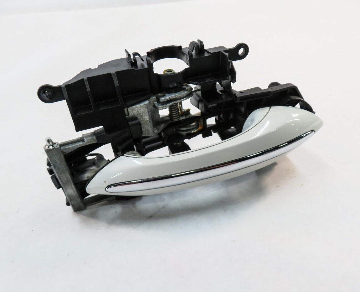 09-18 BMW 528i 535i 550i 740i 750i 760i RIGHT FRONT COMFORT DOOR HANDLE (WHITE)