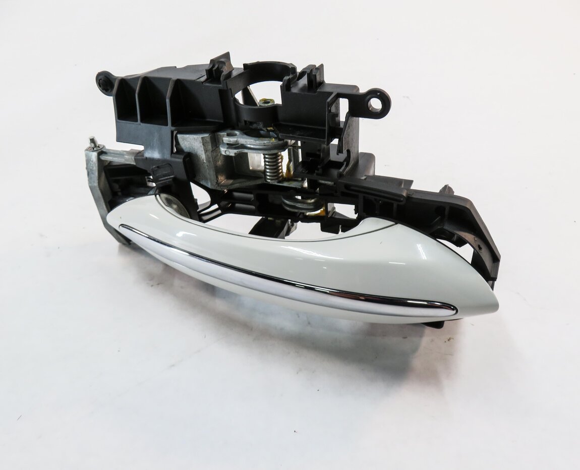 Thumbnail 2: 09-18 BMW 528i 535i 550i 740i 750i 760i RIGHT FRONT COMFORT DOOR HANDLE (WHITE)