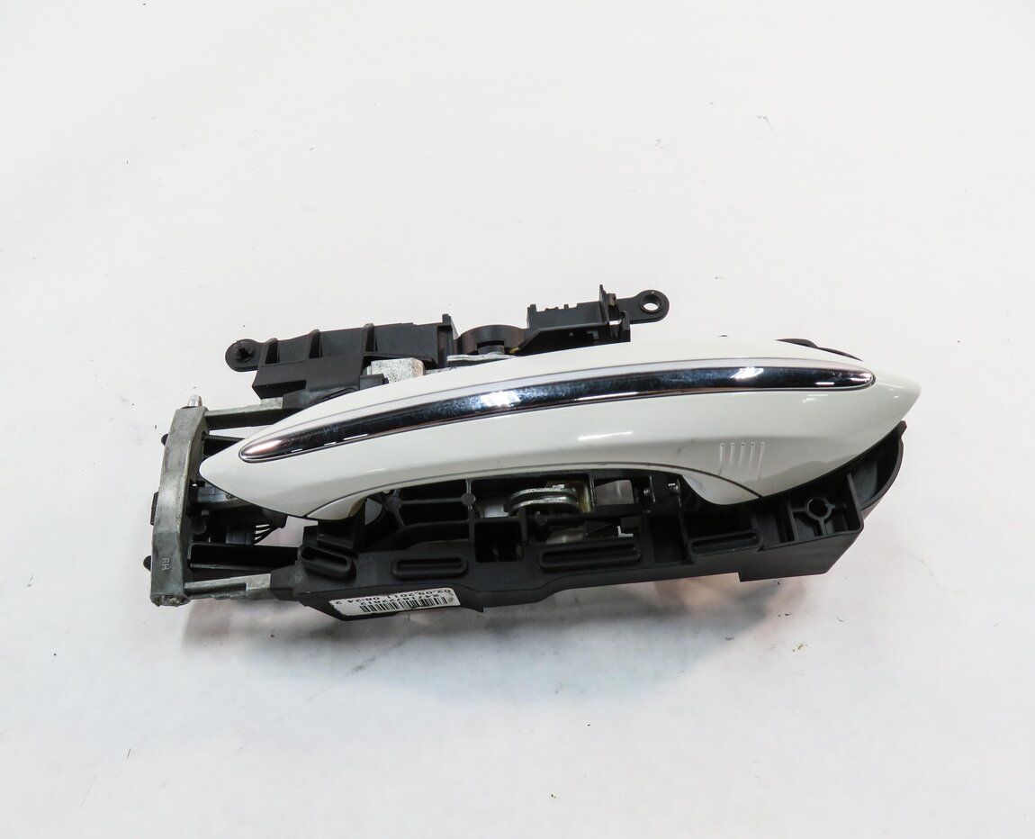 Thumbnail 3: 09-18 BMW 528i 535i 550i 740i 750i 760i RIGHT FRONT COMFORT DOOR HANDLE (WHITE)