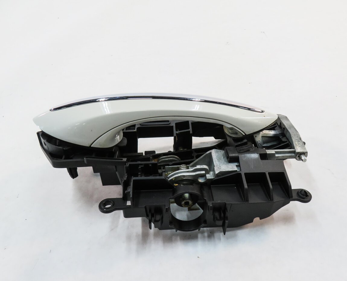 Thumbnail 4: 09-18 BMW 528i 535i 550i 740i 750i 760i RIGHT FRONT COMFORT DOOR HANDLE (WHITE)