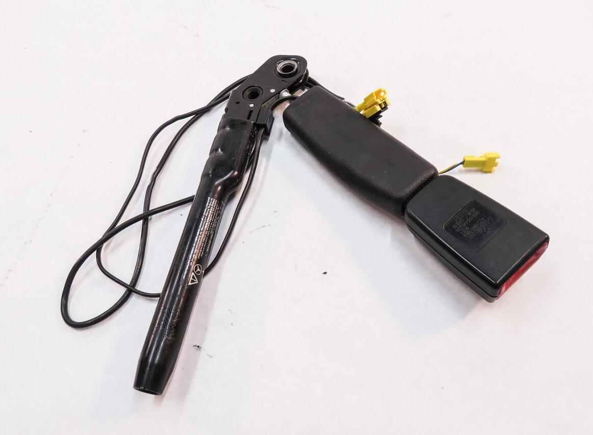Thumbnail 5: 2008-2014 MERCEDES CL550 CL600 S550 S600 - RIGHT FRONT SEATBELT RECEIVER (BLACK)