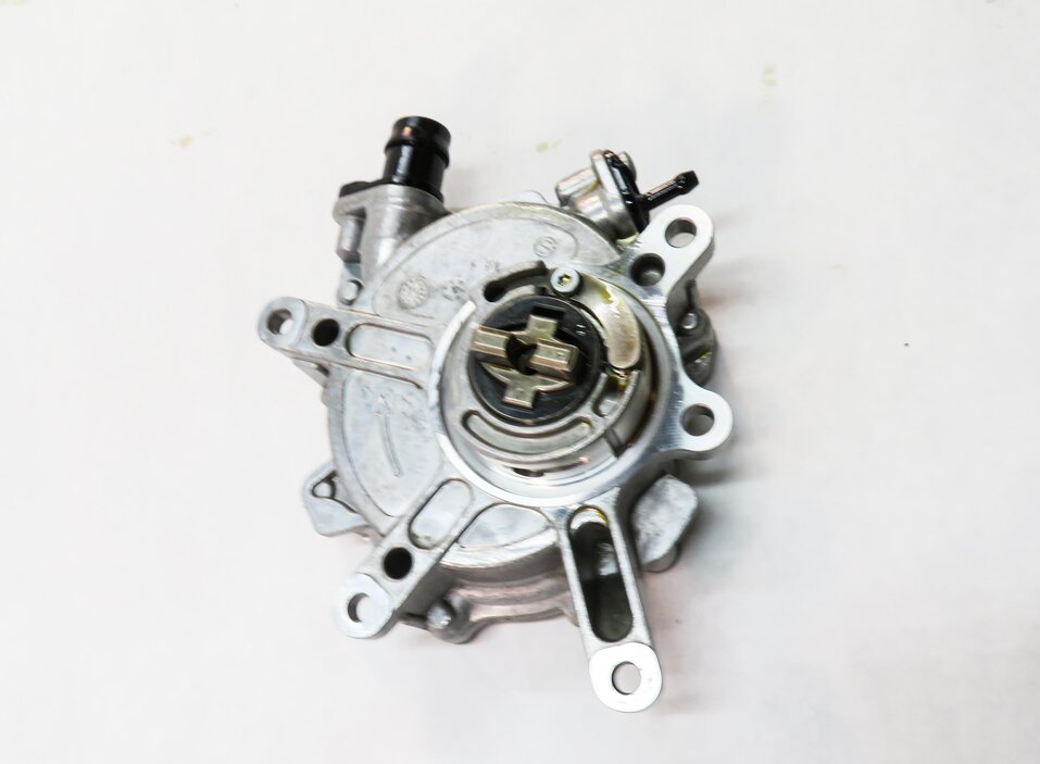 Thumbnail 4: 11-20 MERCEDES CL550 GL450 GL550 ML350 ML550 S400 S550 S600 SL550 - VACUUM PUMP