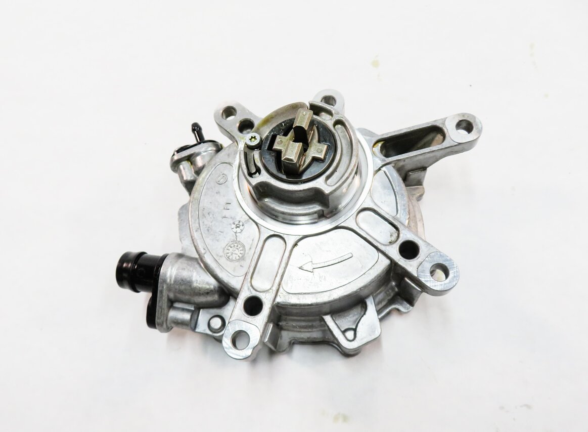 Thumbnail 5: 11-20 MERCEDES CL550 GL450 GL550 ML350 ML550 S400 S550 S600 SL550 - VACUUM PUMP