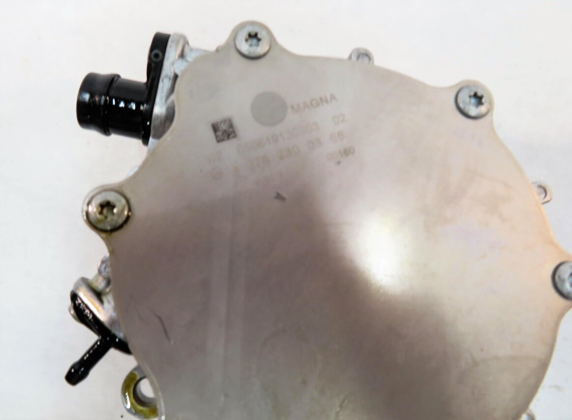 Thumbnail 7: 11-20 MERCEDES CL550 GL450 GL550 ML350 ML550 S400 S550 S600 SL550 - VACUUM PUMP