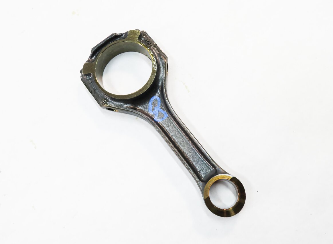 12-20 MERCEDES CL550 E550 GL450 GL550 ML550 S550 CLS550 - 4.6L CONNECTING ROD