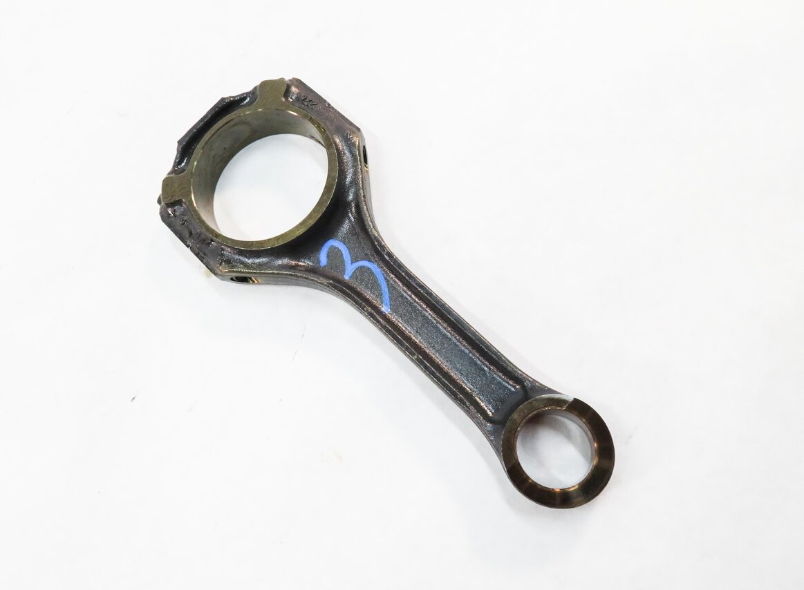 12-20 MERCEDES CL550 E550 GL450 GL550 ML550 S550 CLS550 - 4.6L CONNECTING ROD