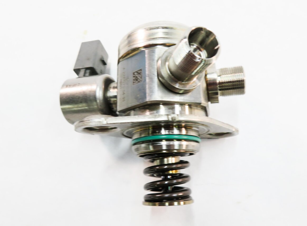 Thumbnail 7: 2011-2020 MERCEDES E500 E550 S600 SL450 SL550 GL550 - RIGHT MECHANICAL FUEL PUMP