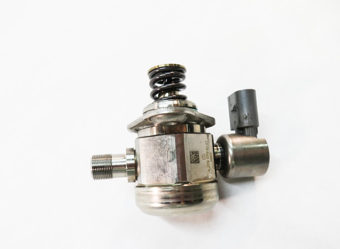 Thumbnail 4: 2011-2020 MERCEDES E500 E550 S600 SL450 SL550 GL550 - LEFT MECHANICAL FUEL PUMP