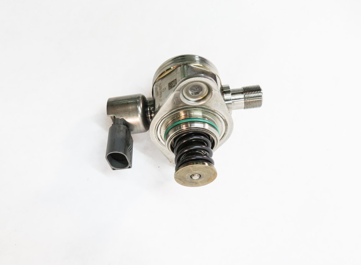 Thumbnail 5: 2011-2020 MERCEDES E500 E550 S600 SL450 SL550 GL550 - LEFT MECHANICAL FUEL PUMP