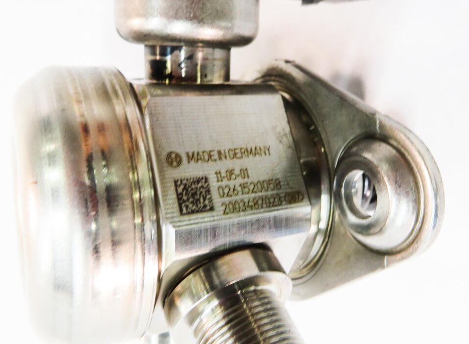 Thumbnail 8: 2011-2020 MERCEDES E500 E550 S600 SL450 SL550 GL550 - LEFT MECHANICAL FUEL PUMP