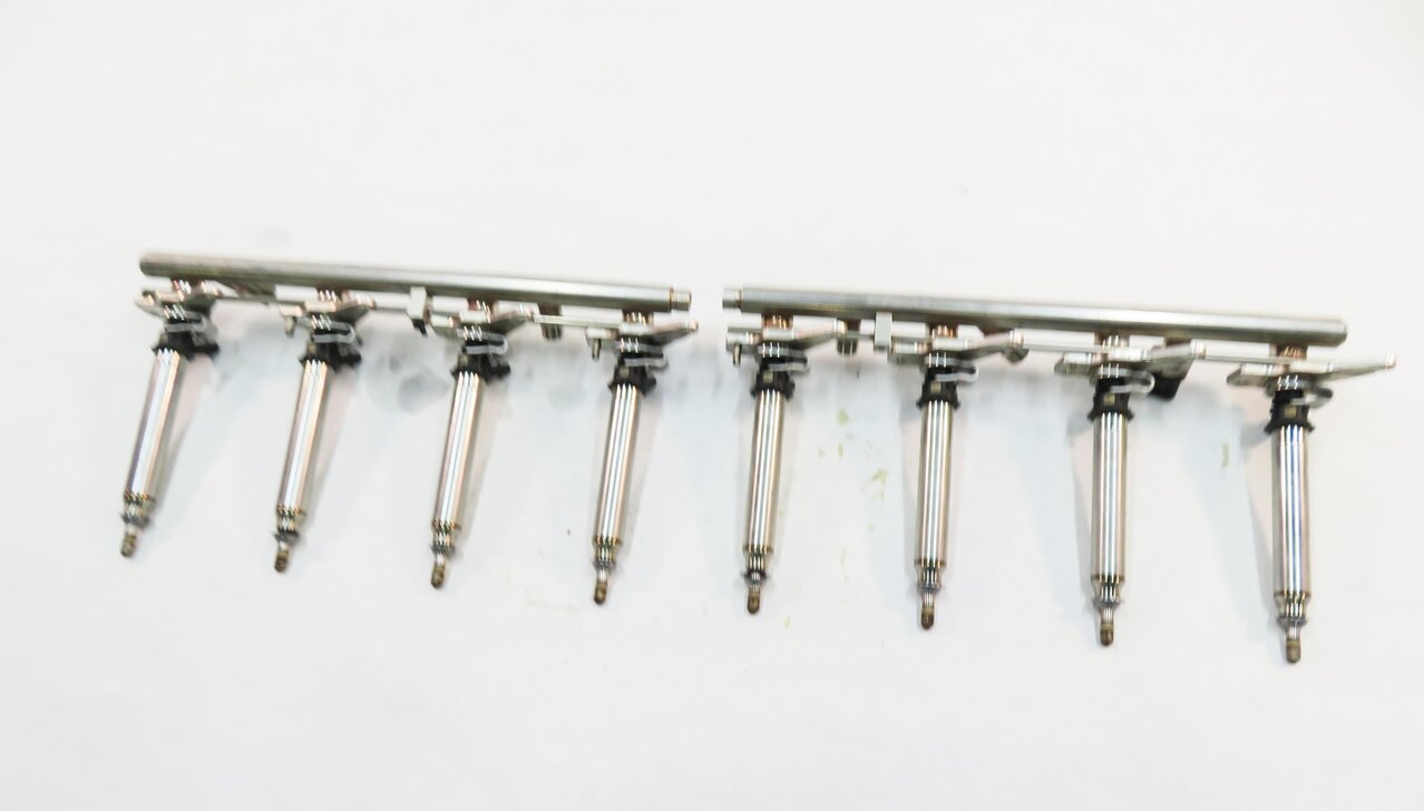 Thumbnail 4: 2012 MERCEDES S550 (W221) 4.6L TURBO M278.9 ENGINE - FUEL RAIL SET w/ INJECTORS