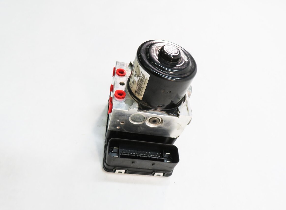 Thumbnail 3: 2012 MERCEDES S550 (W221) ADAPTIVE CRUISE CONTROL - ABS BRAKE PUMP w/ MODULE