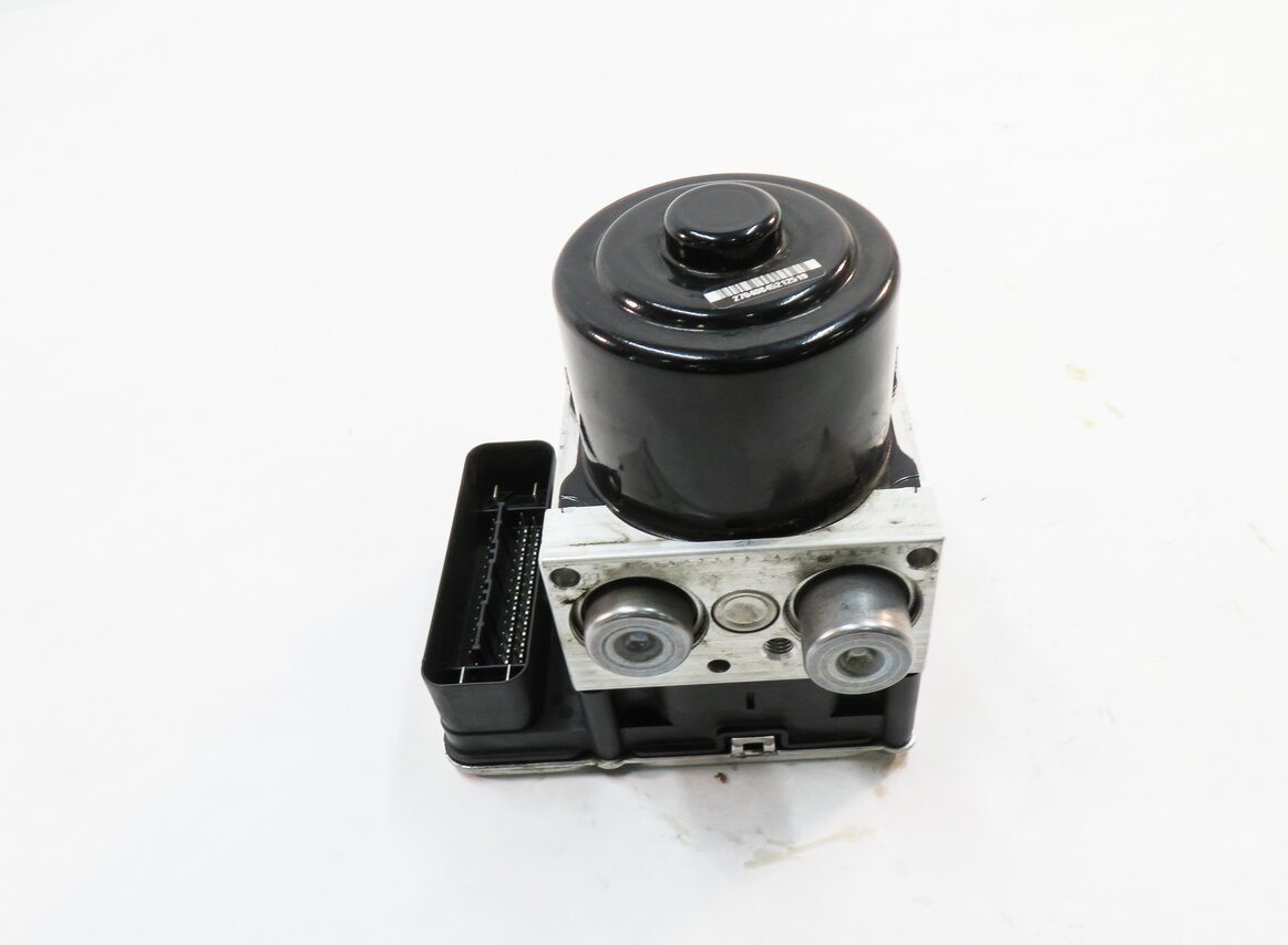 Thumbnail 5: 2012 MERCEDES S550 (W221) ADAPTIVE CRUISE CONTROL - ABS BRAKE PUMP w/ MODULE
