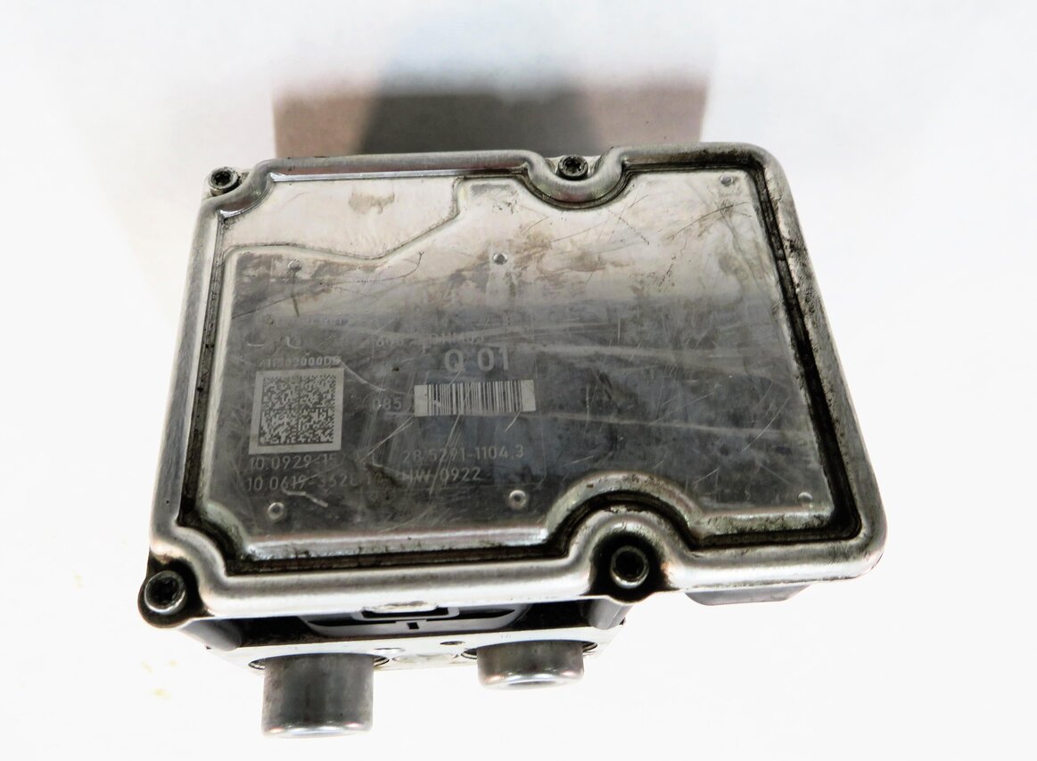 Thumbnail 7: 2012 MERCEDES S550 (W221) ADAPTIVE CRUISE CONTROL - ABS BRAKE PUMP w/ MODULE