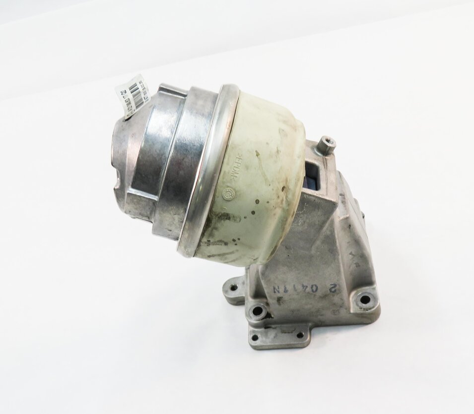 2012 MERCEDES S550 (W221) 4.6L M278.9 TWIN TURBO V8 - RIGHT MOTOR MOUNT BRACKET
