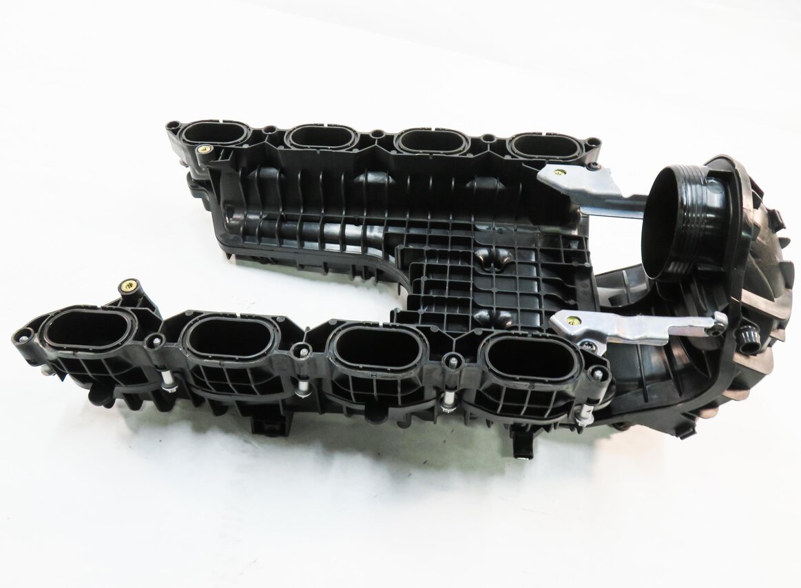 Thumbnail 6: 11-20 MERCEDES CL550 E550 GL450 GL550 GLS550 S550 SL550 - 4.6L INTAKE MANIFOLD
