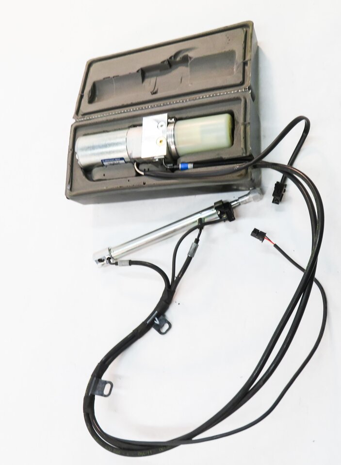 Thumbnail 4: 2012 MERCEDES S550 (W221) REAR TRUNK HYDRAULIC PUMP w/ RAM & LINES