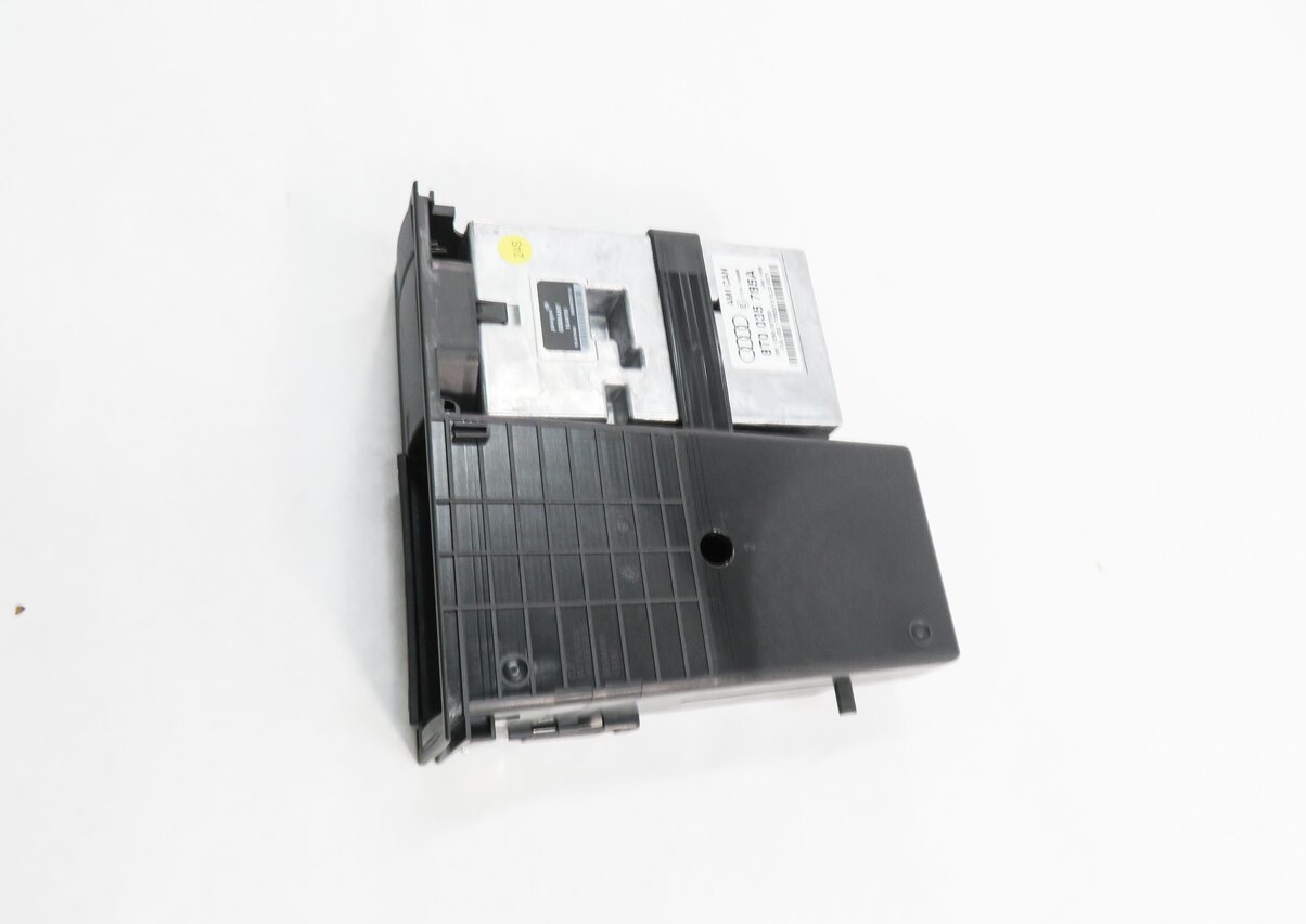 Thumbnail 4: 2014 AUDI A5 (B8 8T) RADIO STEREO MMI i-POD INTERFACE CONTROL MODULE w/ HOUSING