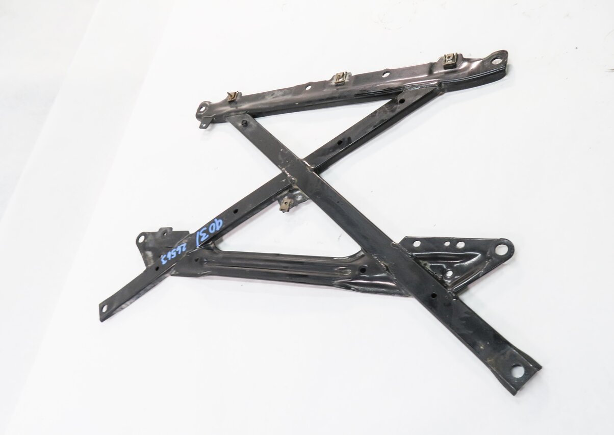 Thumbnail 4: 2014 AUDI A5 (B8 8T) TRANSMISSION CROSSMEMBER SUPPORT BRACE