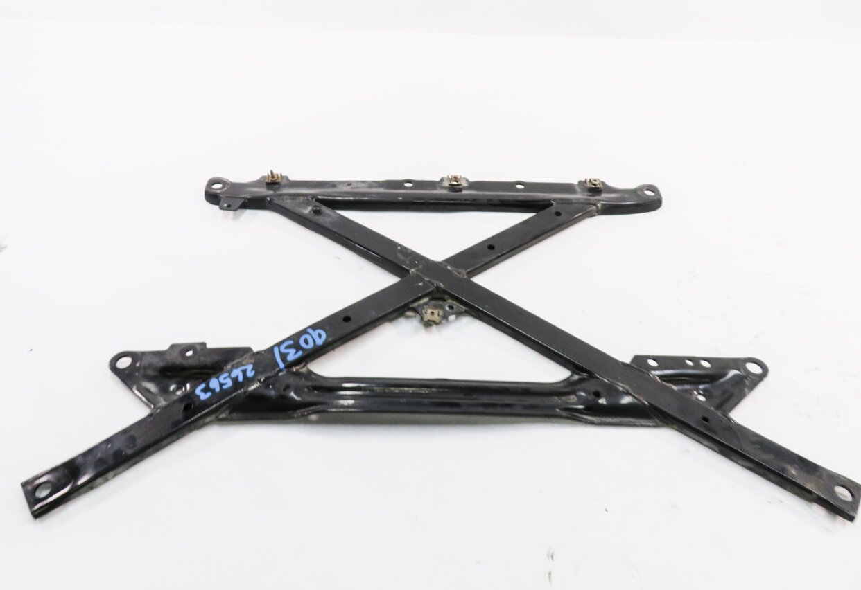 Thumbnail 6: 2014 AUDI A5 (B8 8T) TRANSMISSION CROSSMEMBER SUPPORT BRACE