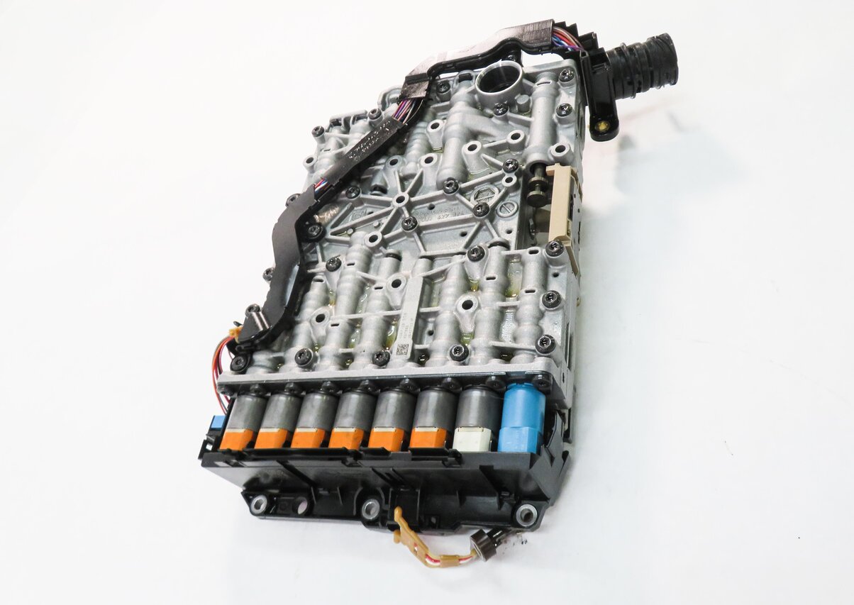 Thumbnail 3: 2014-2017 AUDI A5 (B8 8T) QUATTRO AWD - 2.0L TRANSMISSION VALVE BODY