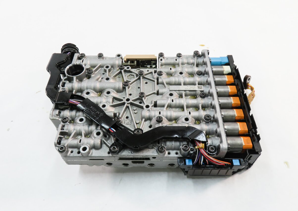 Thumbnail 5: 2014-2017 AUDI A5 (B8 8T) QUATTRO AWD - 2.0L TRANSMISSION VALVE BODY