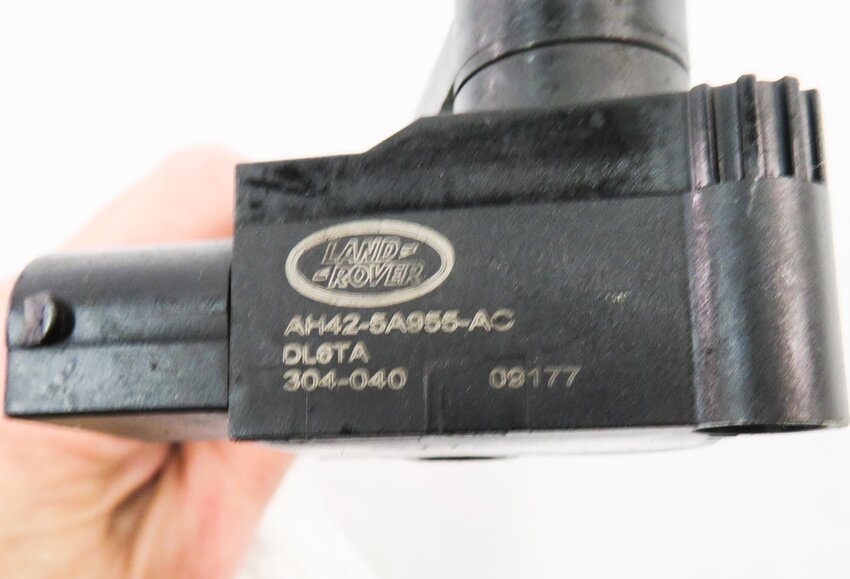 Thumbnail 6: 2010 RANGE ROVER (L322) LEFT DRIVER REAR SUSPENSION HEIGHT LEVEL SENSOR