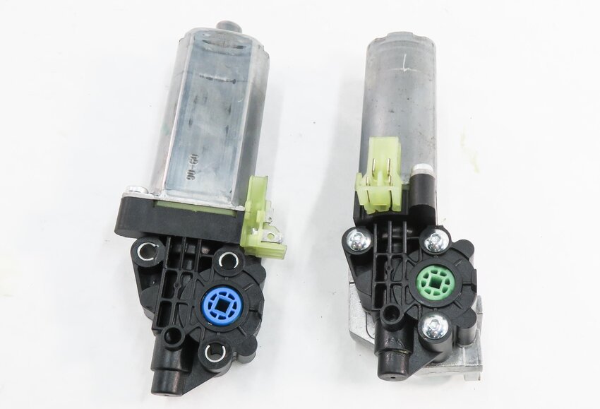 Thumbnail 2: 2010-2012 RANGE ROVER (L322) POWER STEERING COLUMN ADJUSTMENT MOTOR SET