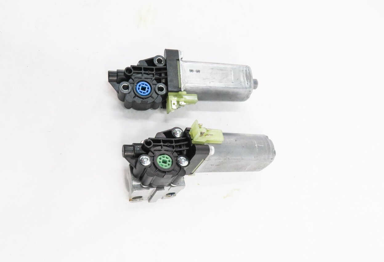 Thumbnail 4: 2010-2012 RANGE ROVER (L322) POWER STEERING COLUMN ADJUSTMENT MOTOR SET