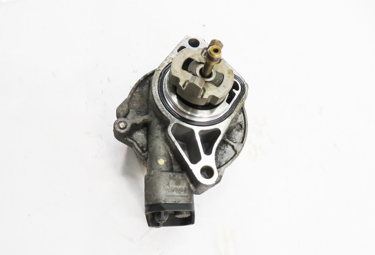 Thumbnail 3: 2010-2019 RANGE ROVER SPORT LR4 JAGUAR XE XF XK - 3.0L / 5.0L BRAKE VACUUM PUMP