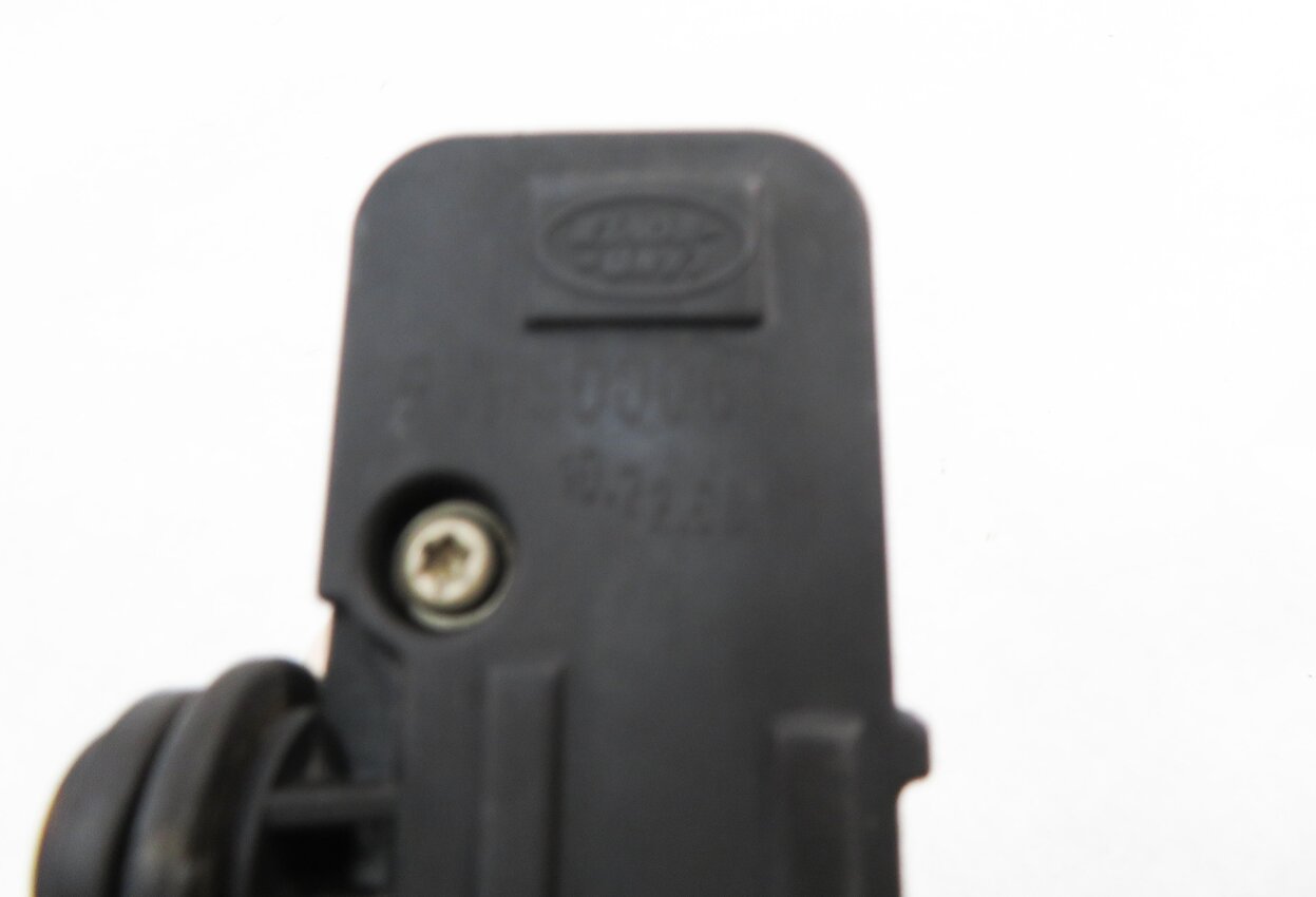 Thumbnail 7: 2010 RANGE ROVER (L322) AIR SUSPENSION VALVE BLOCK