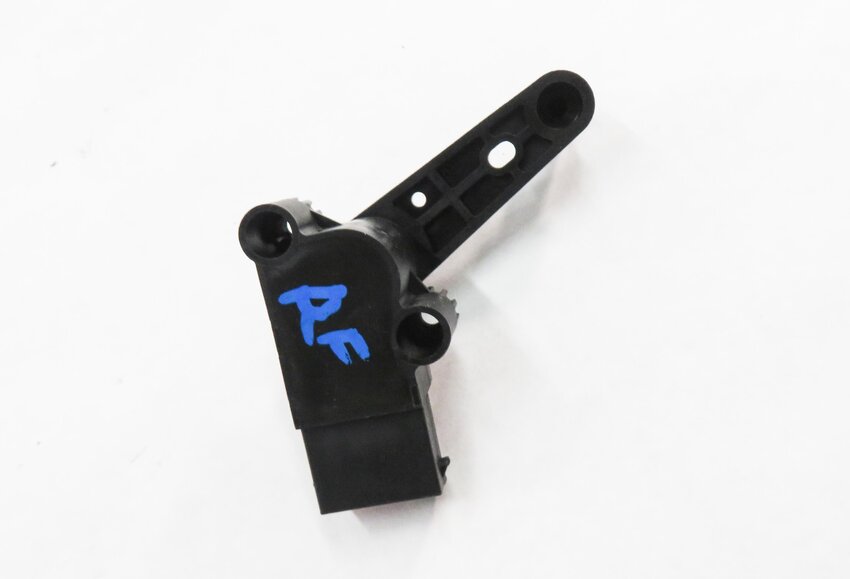2010 RANGE ROVER (L322) RIGHT FRONT PASSENGER SUSPENSION HEIGHT LEVEL SENSOR