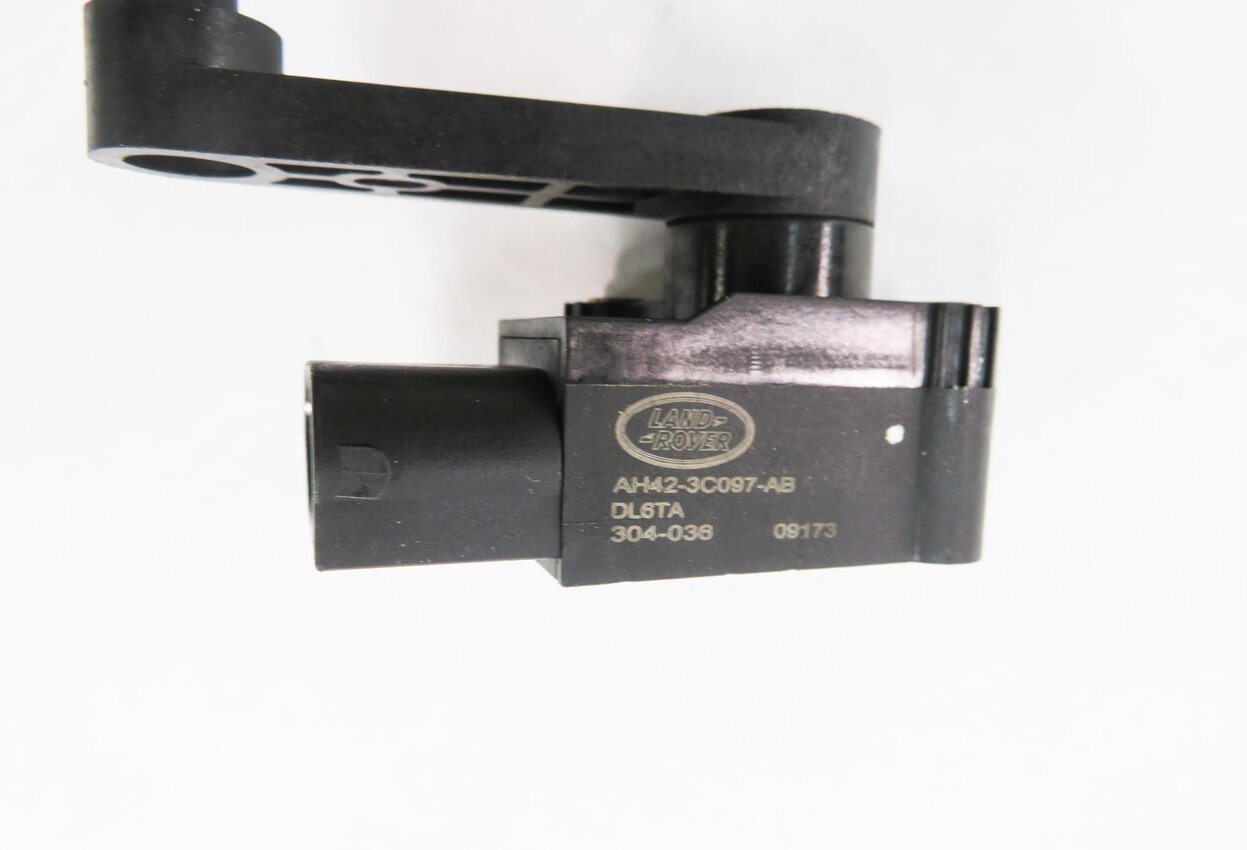 Thumbnail 6: 2010 RANGE ROVER (L322) RIGHT FRONT PASSENGER SUSPENSION HEIGHT LEVEL SENSOR