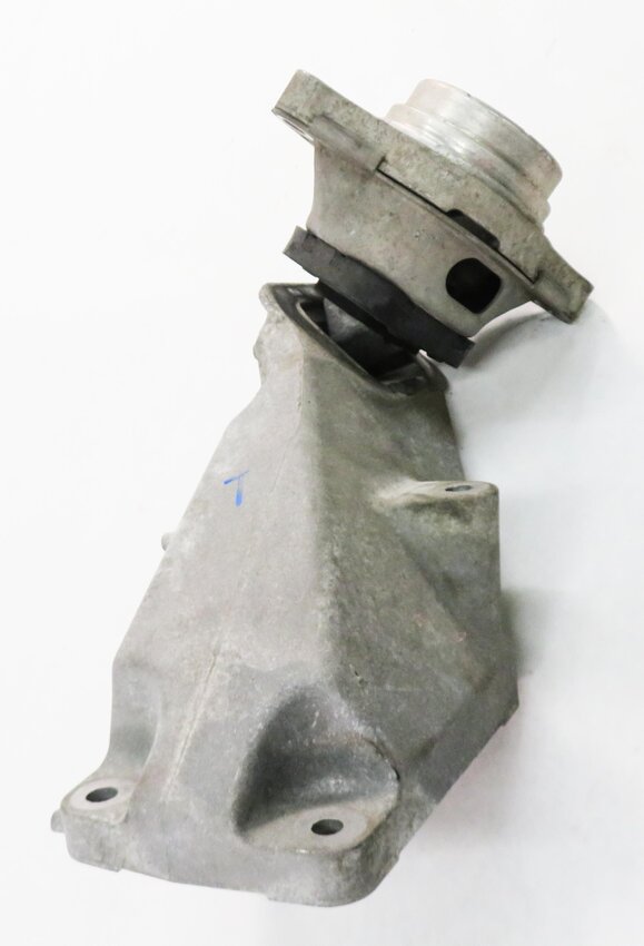 Thumbnail 3: 2010 RANGE ROVER (L322) 5.0L AJ133 V8 ENGINE - MOTOR MOUNT BRACKET SET