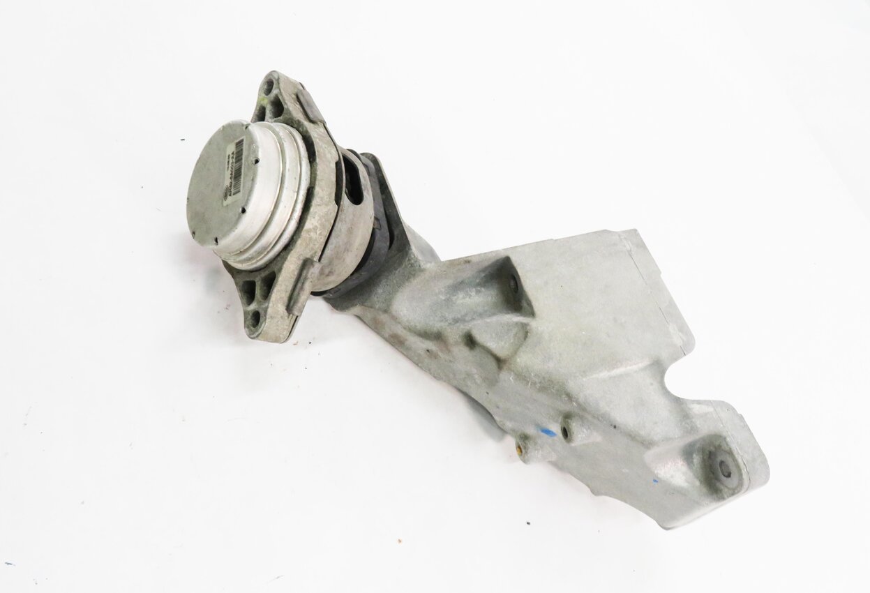 Thumbnail 7: 2010 RANGE ROVER (L322) 5.0L AJ133 V8 ENGINE - MOTOR MOUNT BRACKET SET