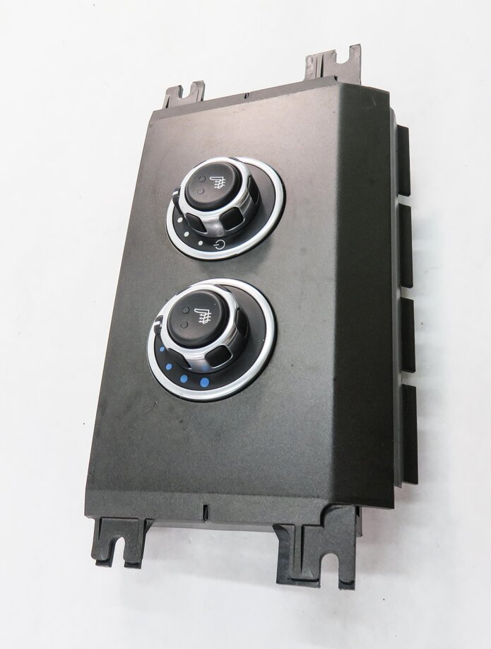Thumbnail 3: 2010-2012 RANGE ROVER (L322) REAR HEATER A/C CLIMATE TEMPERATURE CONTROL PANEL