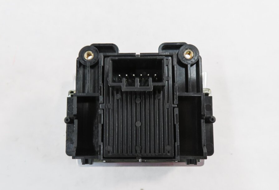 Thumbnail 7: 2010 RANGE ROVER (L322) EMERGENCY PARKING BRAKE SWITCH BUTTON