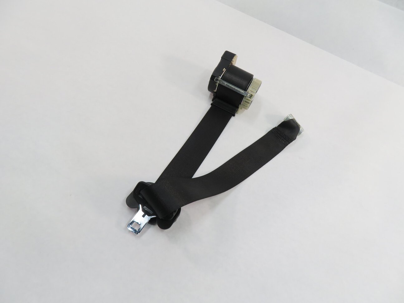 2010 RANGE ROVER (L322) LEFT REAR 2nd SECOND ROW SEAT SEATBELT RETRACTOR (BLACK)